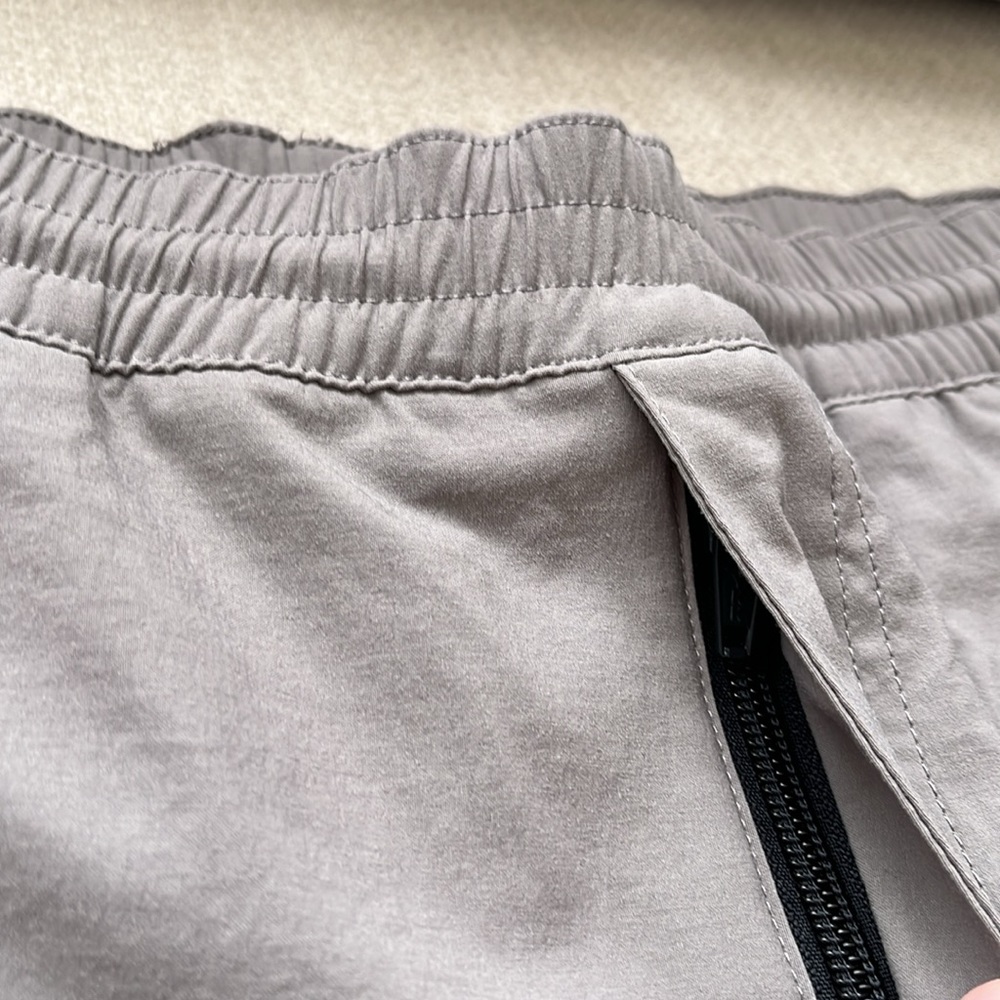 Topo Designs Mens Shorts Grey Nylon Stretch Outdoor Athleisure Size Small - Picture 4 of 11